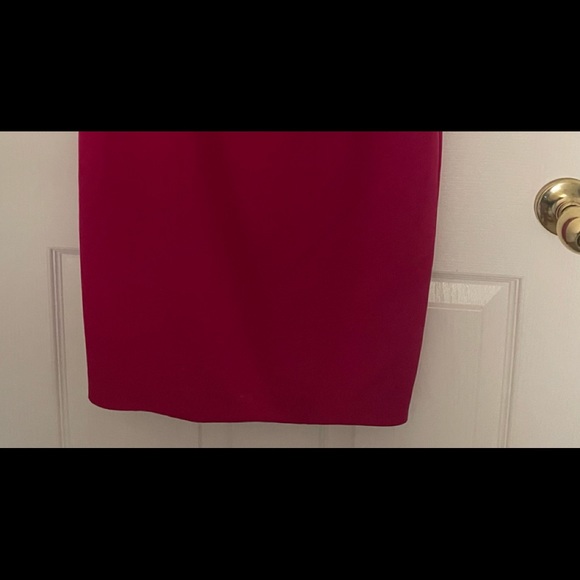 Cute, elegant & sexy short sleeve dress by Cache. - Picture 2 of 9